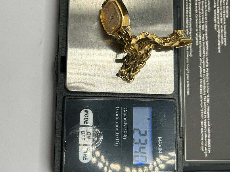 Elegant Vintage Seiko Gold Tone Ladies Wind Up Watch - Retro Octagonal Design - Working