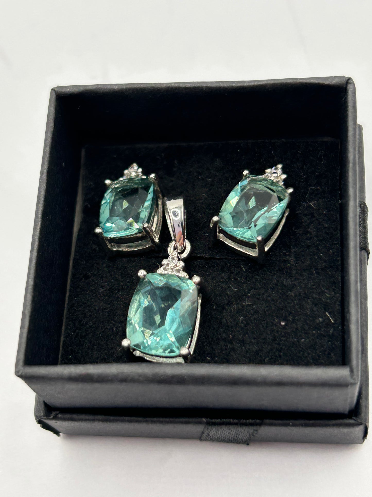 Dazzling 11.97ct Tucson Green Fluorite & White Topaz Sterling Silver Matching Set