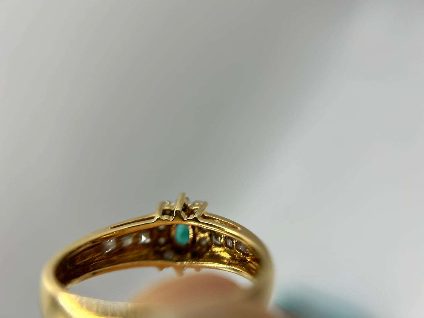 18ct Yellow Gold Emerald & Diamond Cluster Ring (3.15g) Vintage