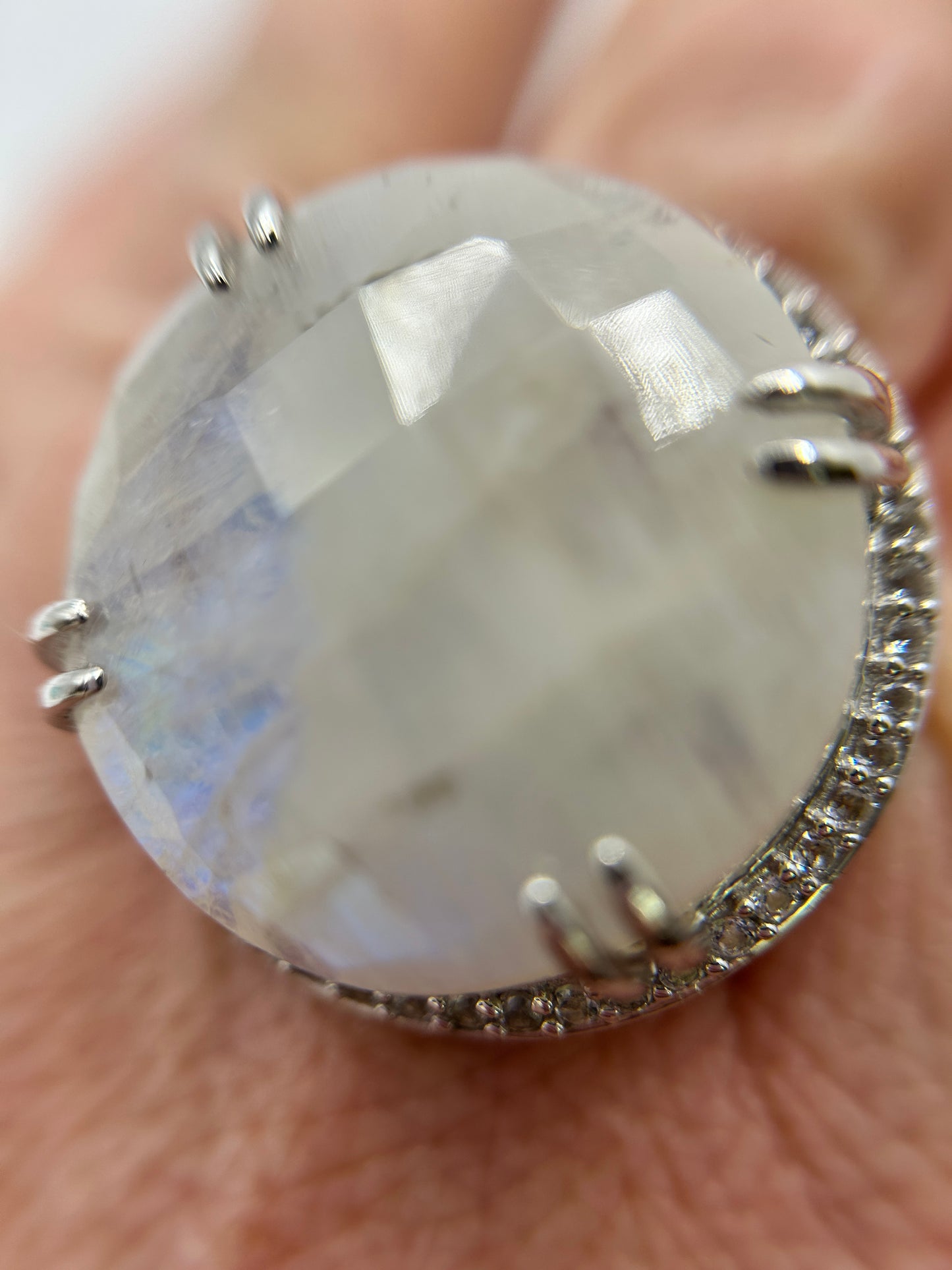 Capture the Celestial Glow: The Moonlight Ring