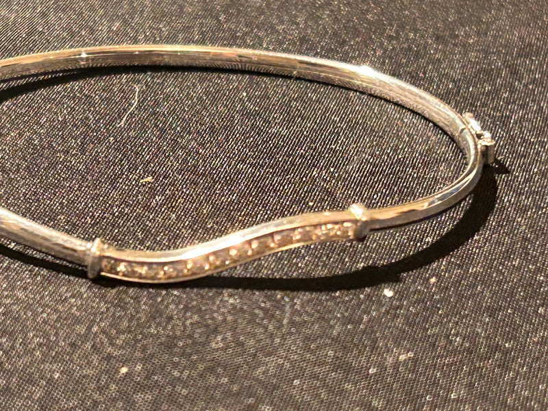 Elegant Silver 925 Bangle – 4g