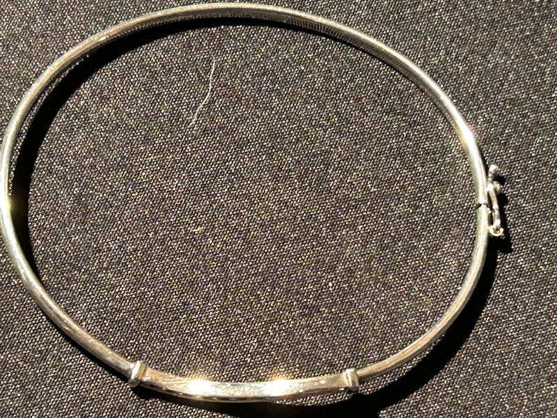 Elegant Silver 925 Bangle – 4g
