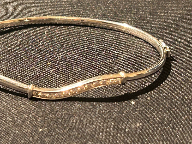 Elegant Silver 925 Bangle – 4g