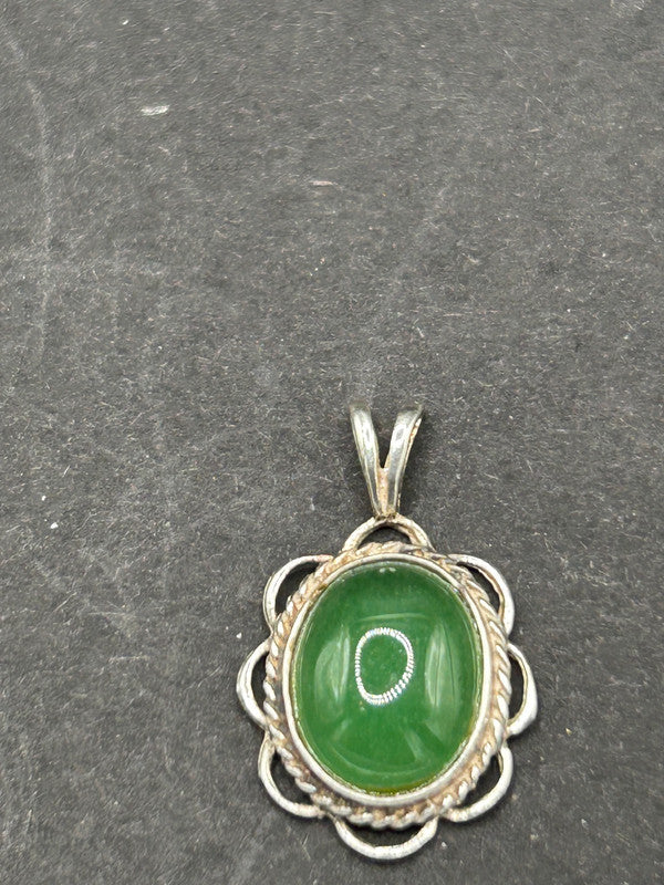 Vintage-Style Sterling Silver & Jadeite Pendant (Approx. 2cm)