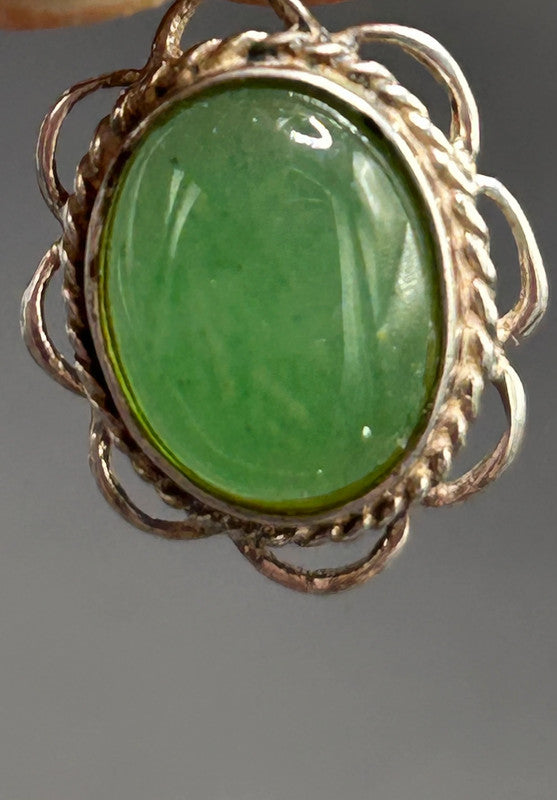 Vintage-Style Sterling Silver & Jadeite Pendant (Approx. 2cm)