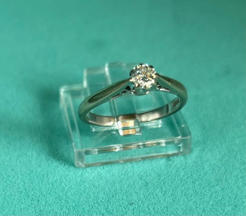 18ct White Gold Solitaire Diamond Ring (1/4ct) Size K 1/2 Hallmarked