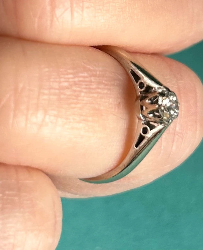 18ct White Gold Solitaire Diamond Ring (1/4ct) Size K 1/2 Hallmarked