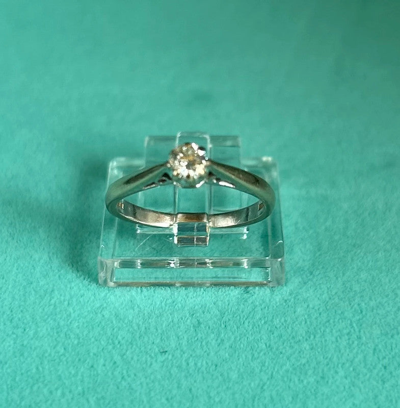 18ct White Gold Solitaire Diamond Ring (1/4ct) Size K 1/2 Hallmarked