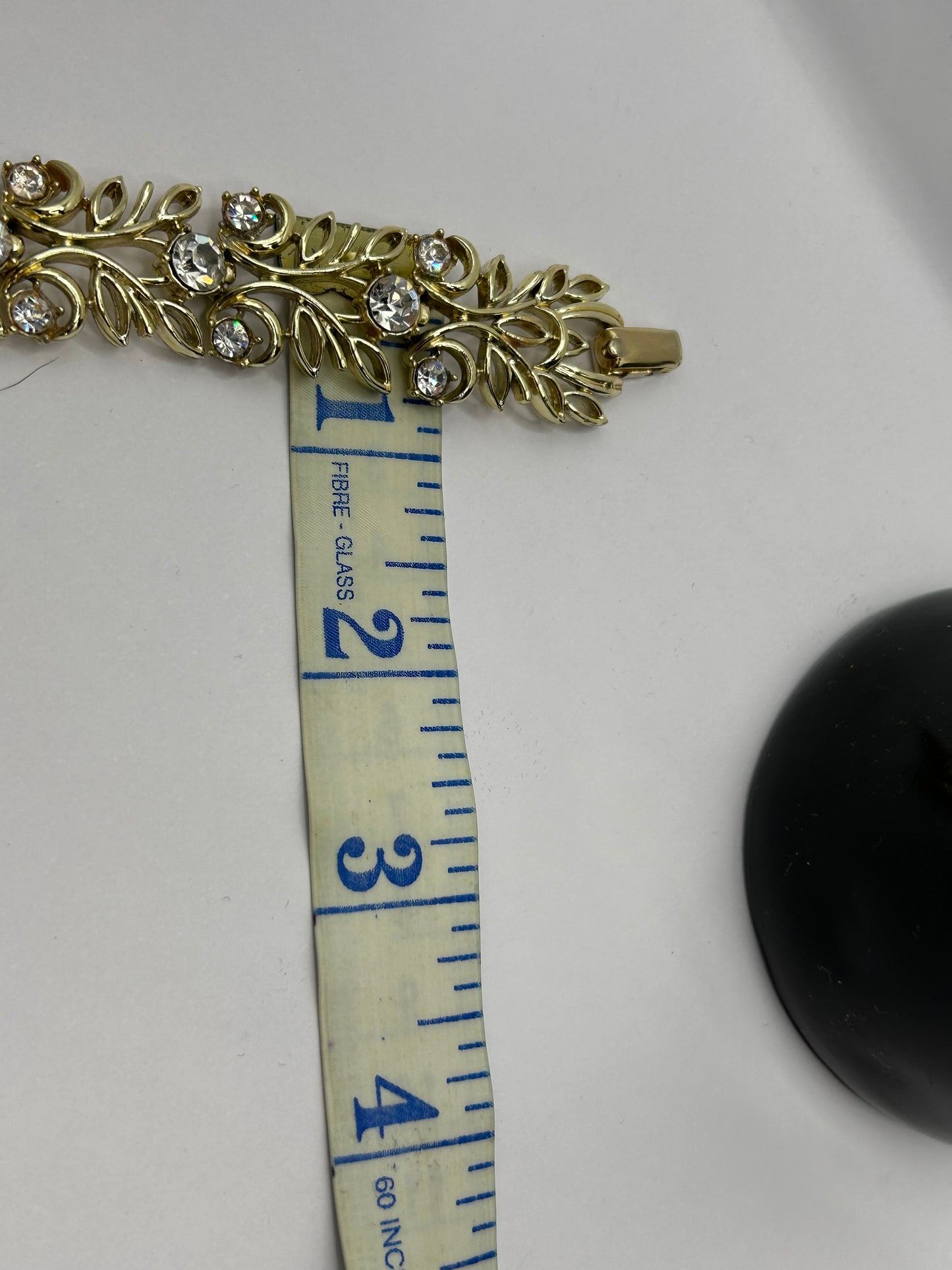 Vintage Signed Jewelcraft Gold Tone Leaf & Rhinestone Bracelet 7"