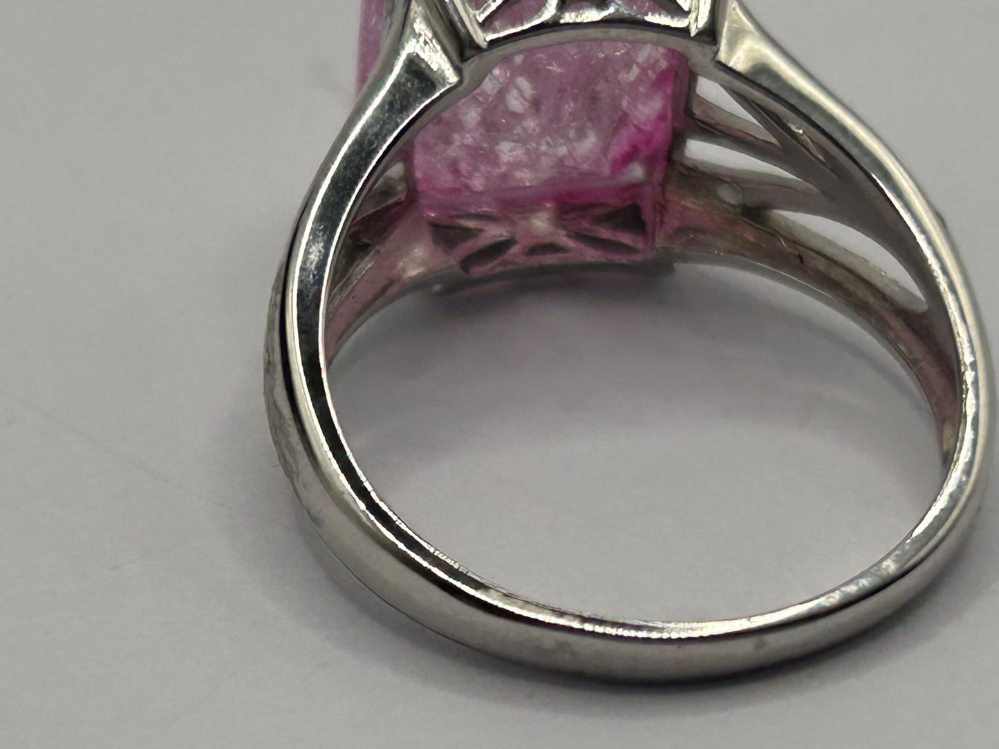 Sterling Silver Pink Crackled Quartz Ring - Size T 1/2 - With Certificate