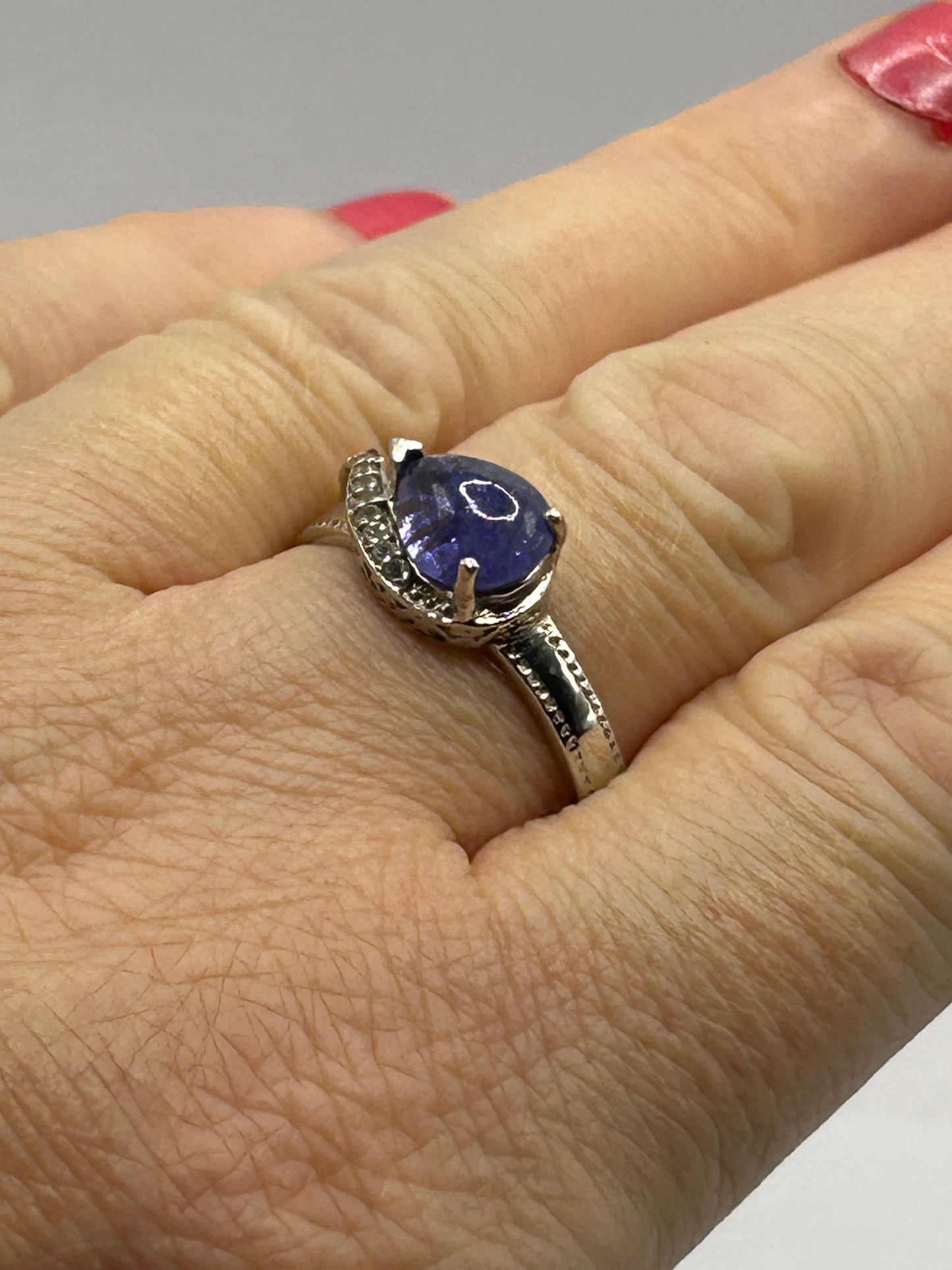 Silver Tanzanite Cabochon Ring - 5.5ct & Celtic Design - With Certificate