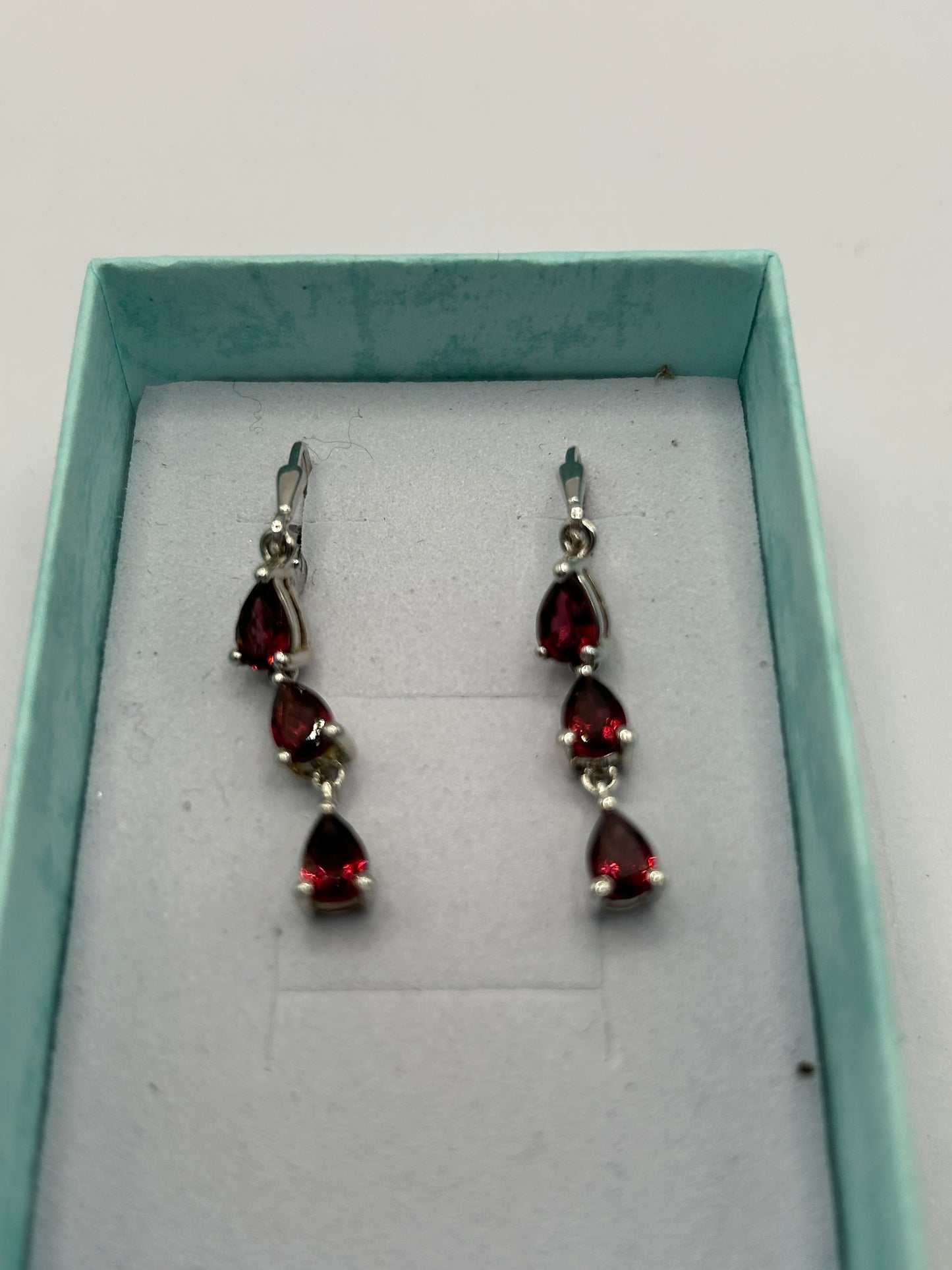 Dazzling 3.04ct Rhodolite Garnet Sterling Silver Triple Drop Earrings (3.38g)