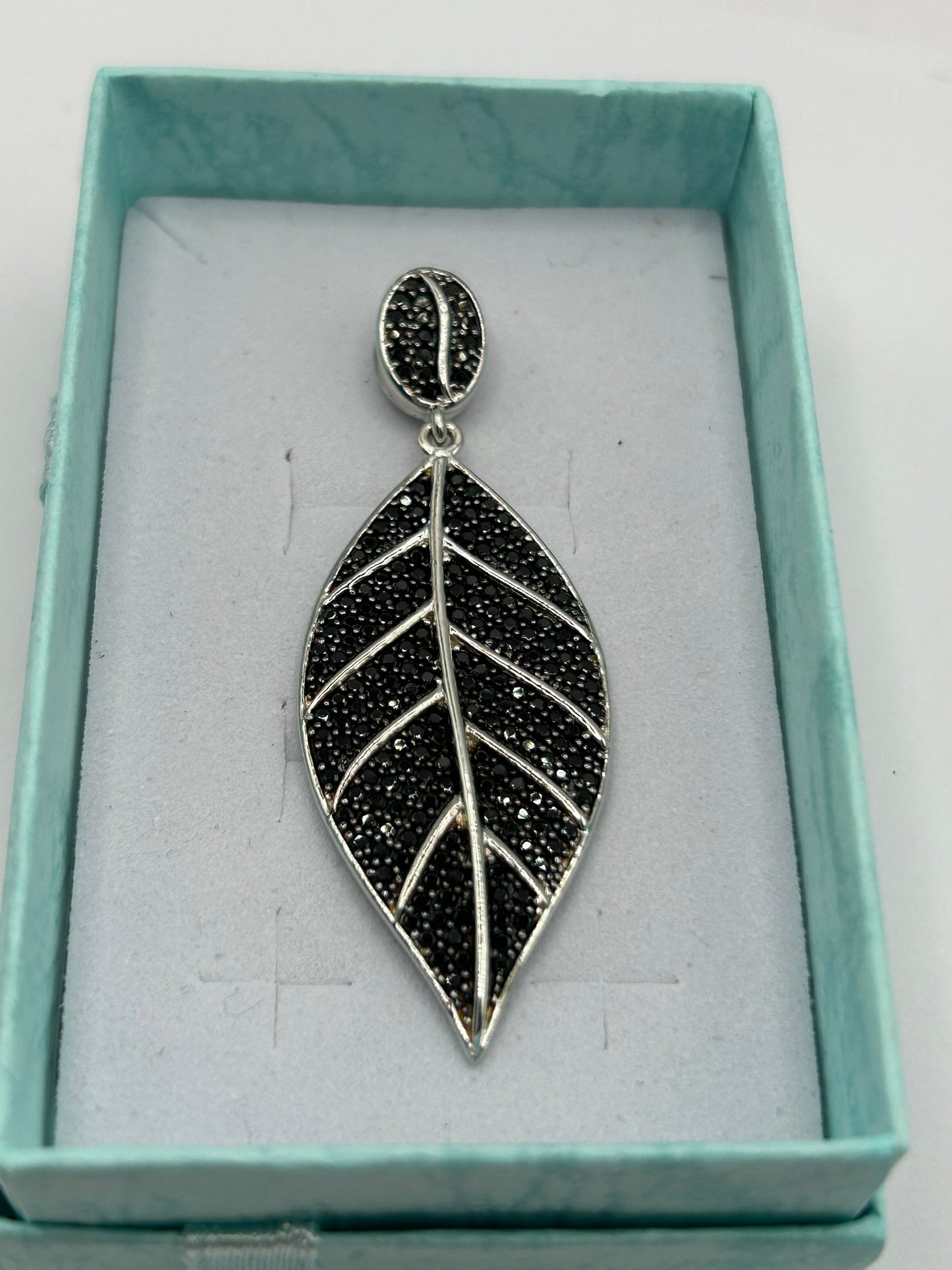 Sparkling 2.20ct Black Spinel Sterling Silver Leaf Pendant (7.30g)