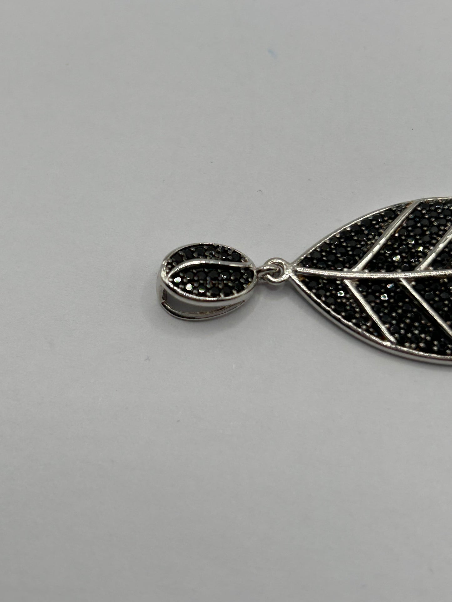 Sparkling 2.20ct Black Spinel Sterling Silver Leaf Pendant (7.30g)