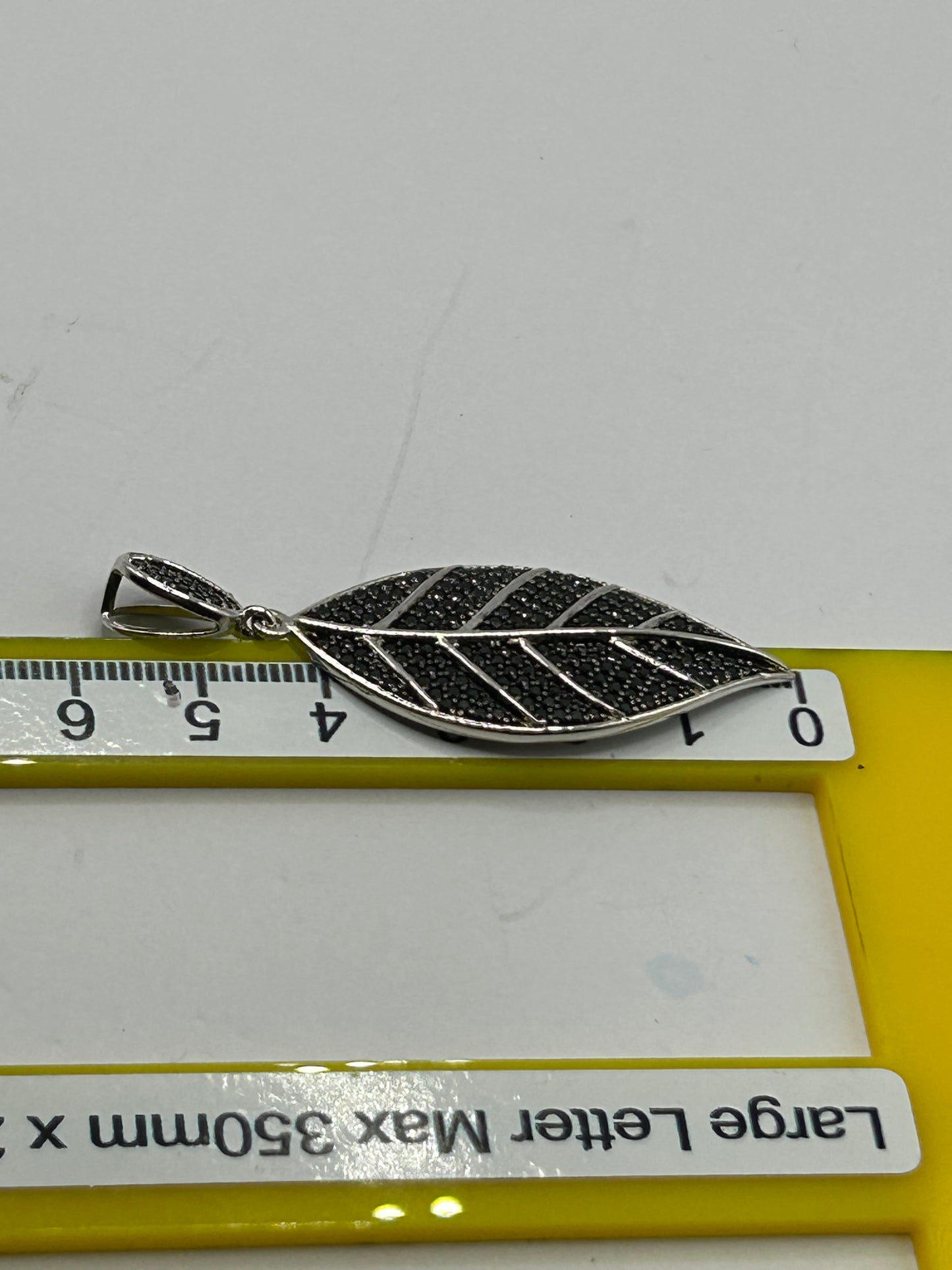 Sparkling 2.20ct Black Spinel Sterling Silver Leaf Pendant (7.30g)