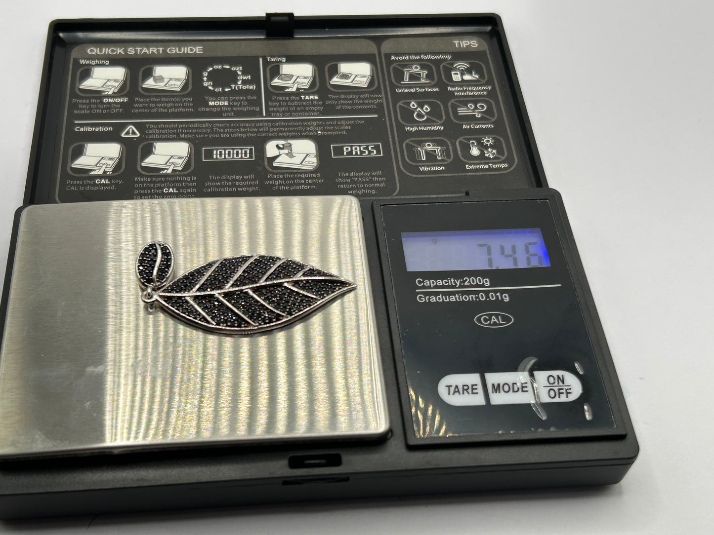 Sparkling 2.20ct Black Spinel Sterling Silver Leaf Pendant (7.30g)