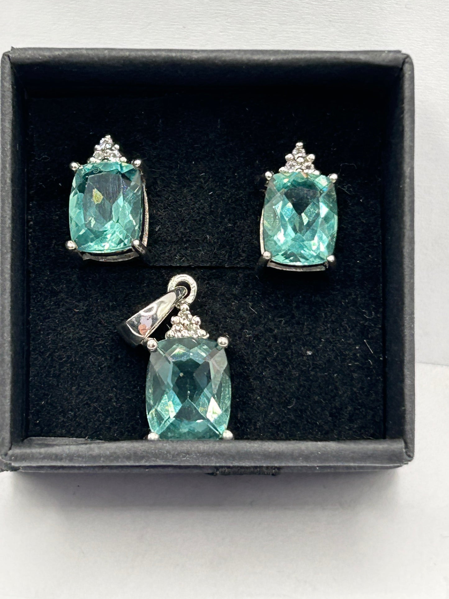 Dazzling 11.97ct Tucson Green Fluorite & White Topaz Sterling Silver Matching Set