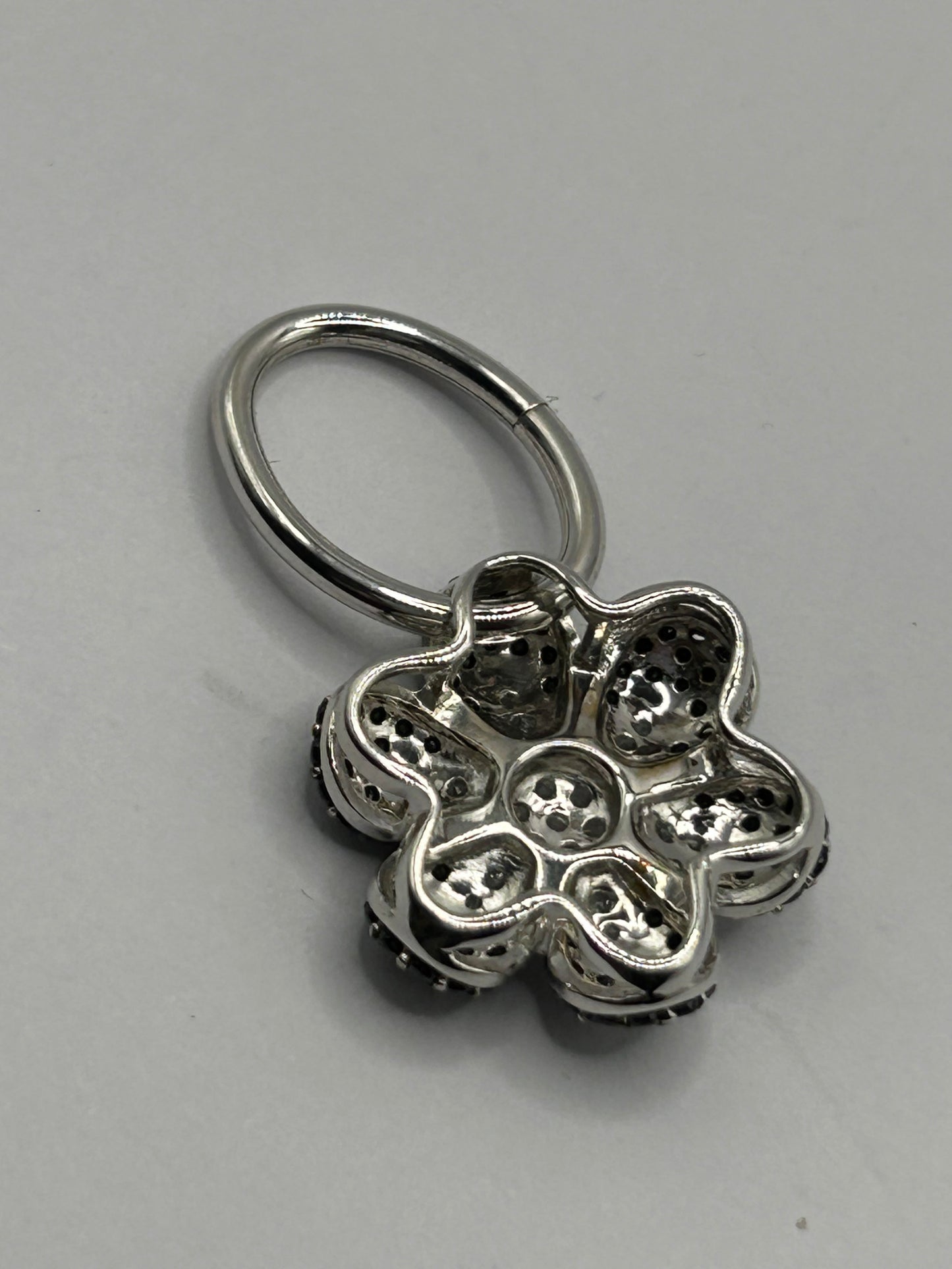 Sparkling 1.14ct Black Spinel & White Zircon Sterling Silver Flower Pendant (3.77g)