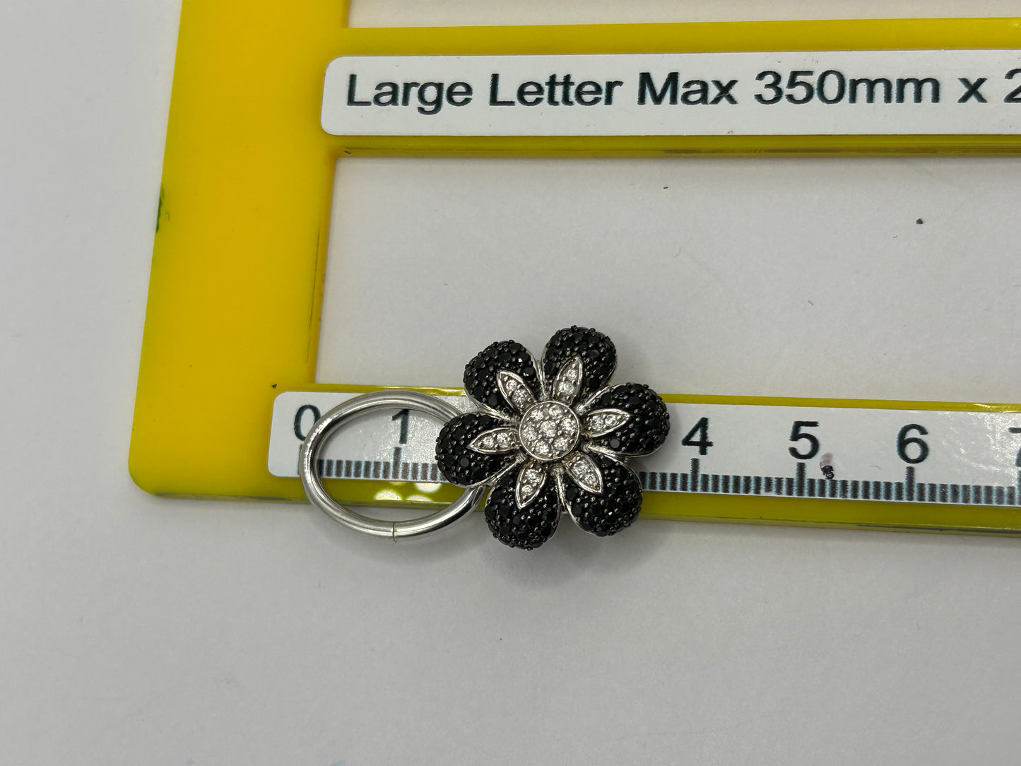 Sparkling 1.14ct Black Spinel & White Zircon Sterling Silver Flower Pendant (3.77g)