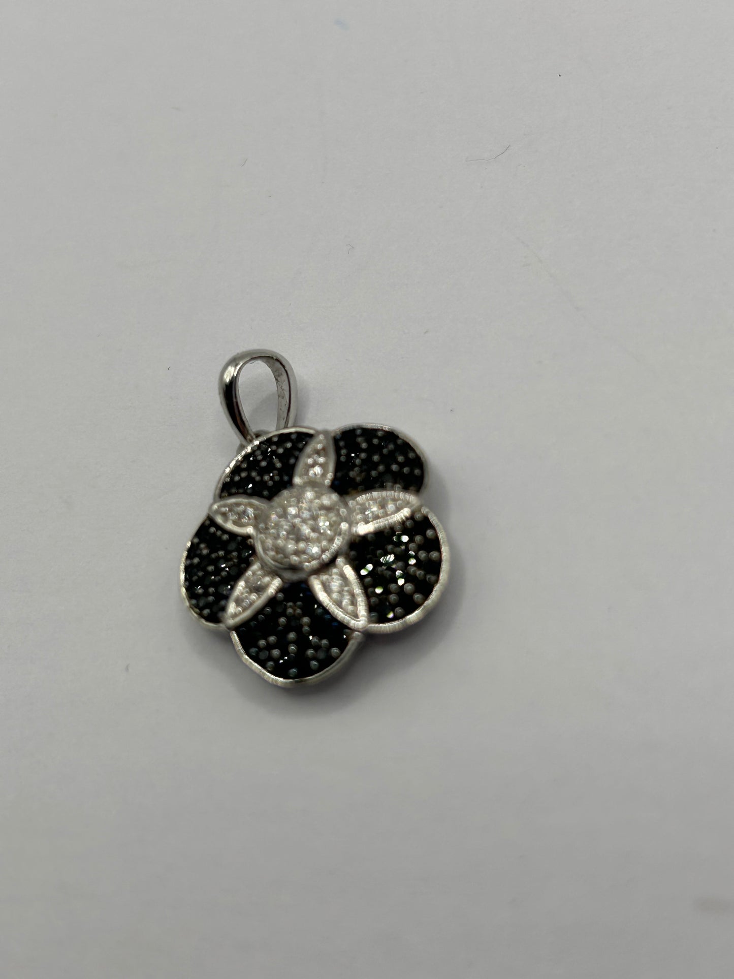 Sparkling 2.36ct Black Spinel & White Zircon Sterling Silver Flower Pendant (3.86g)