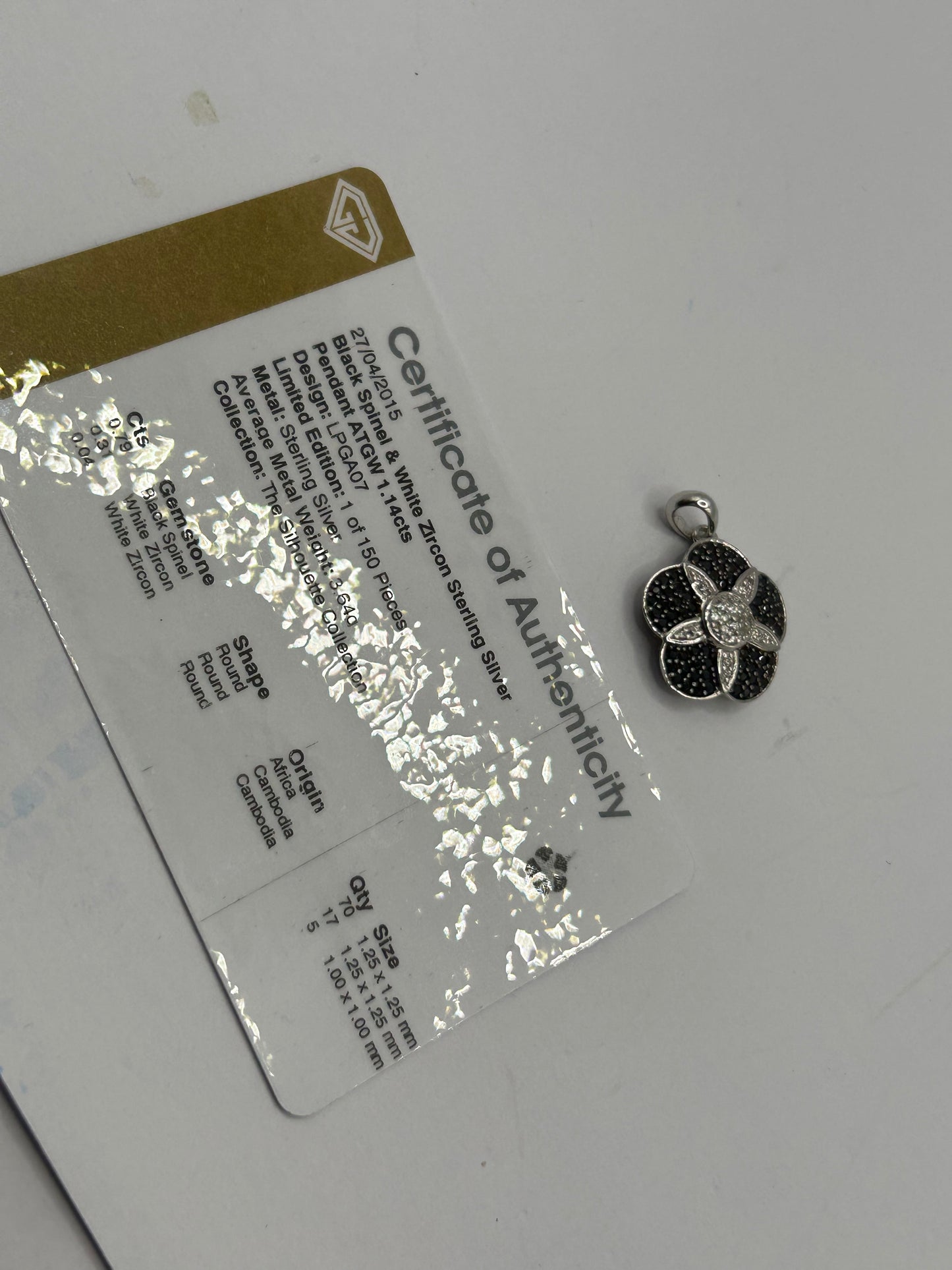 Sparkling 2.36ct Black Spinel & White Zircon Sterling Silver Flower Pendant (3.86g)