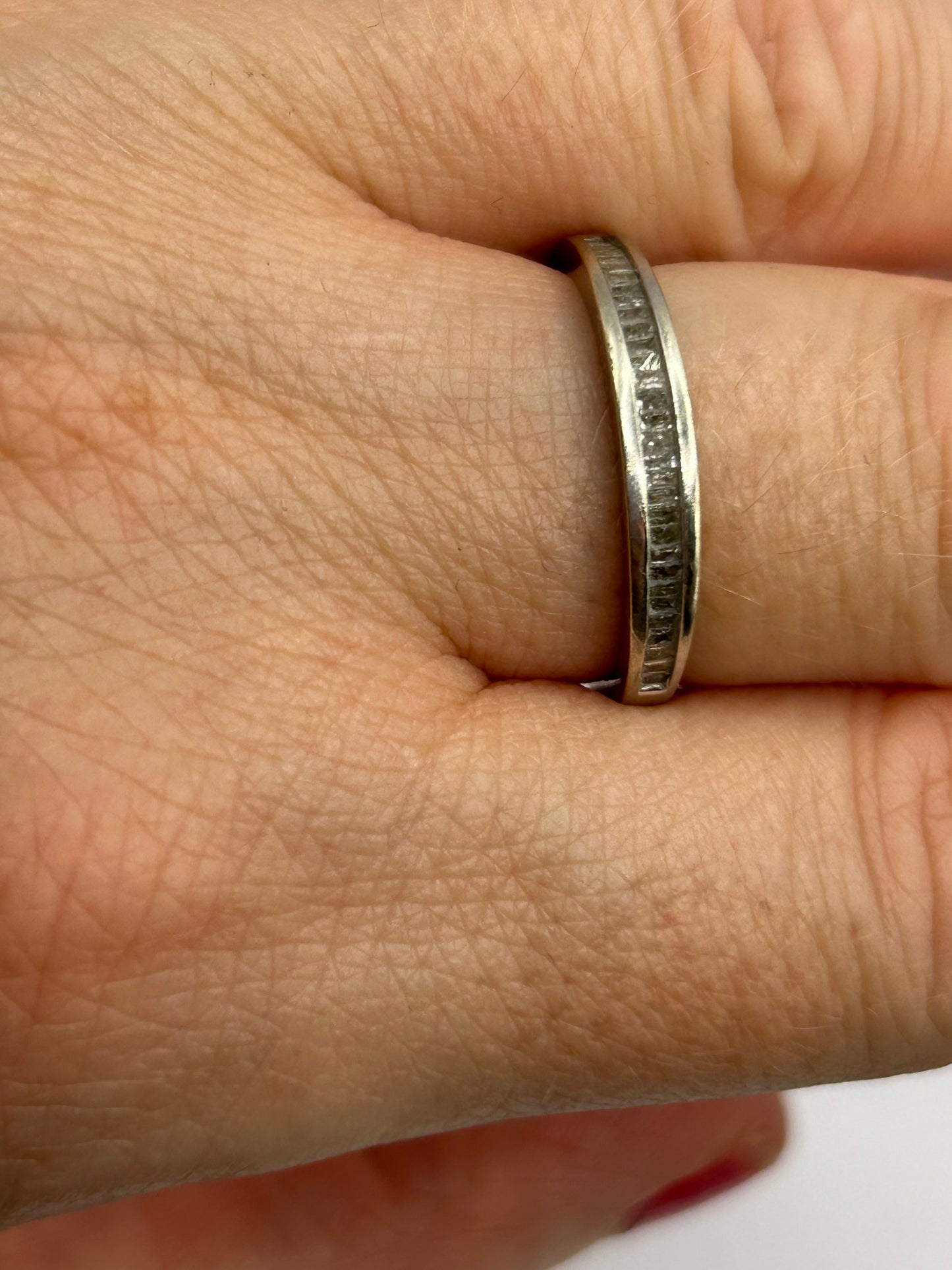 Sparkling 9ct Gold Baguette Diamond Eternity/Stacking Ring - 0.25ct With Certificate of Authenticity