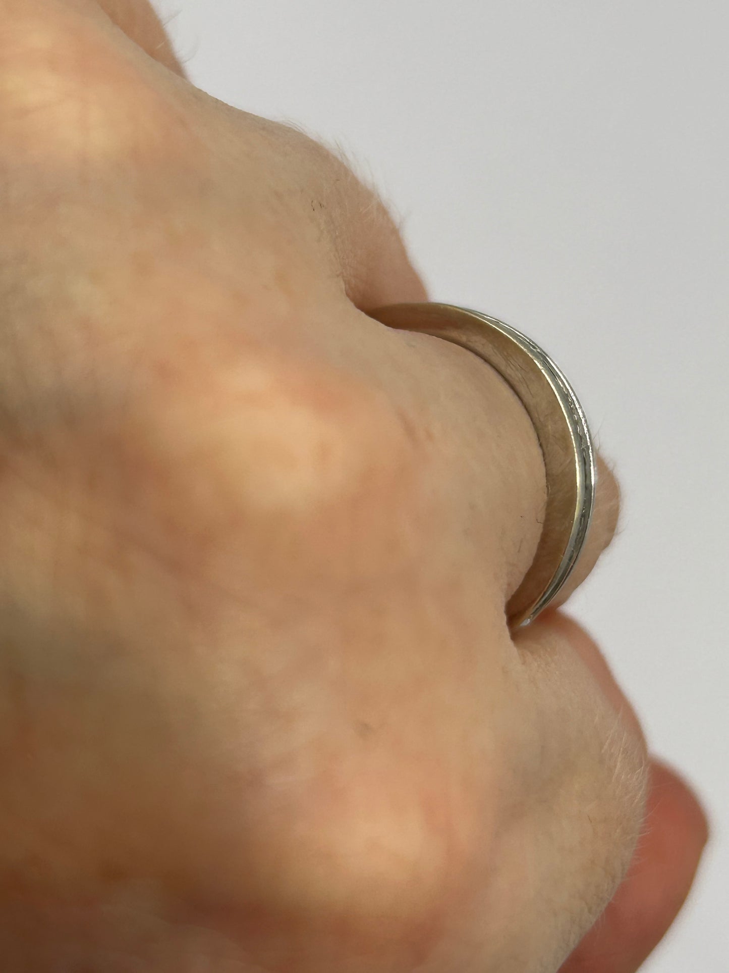 Sparkling 9ct Gold Baguette Diamond Eternity/Stacking Ring - 0.25ct With Certificate of Authenticity