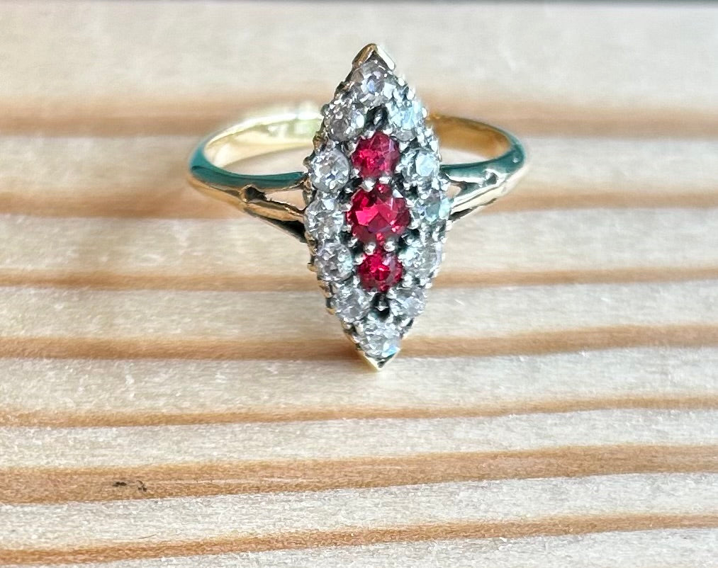 Stunning Vintage 18ct Gold Diamond & Red Spinel Marquise/Navette Cluster Ring
