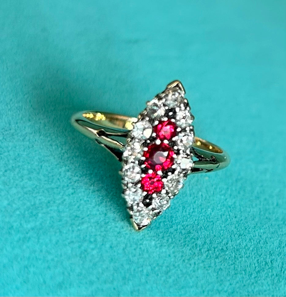 Stunning Vintage 18ct Gold Diamond & Red Spinel Marquise/Navette Cluster Ring