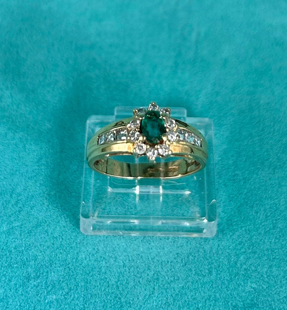 18ct Yellow Gold Emerald & Diamond Cluster Ring (3.15g) Vintage
