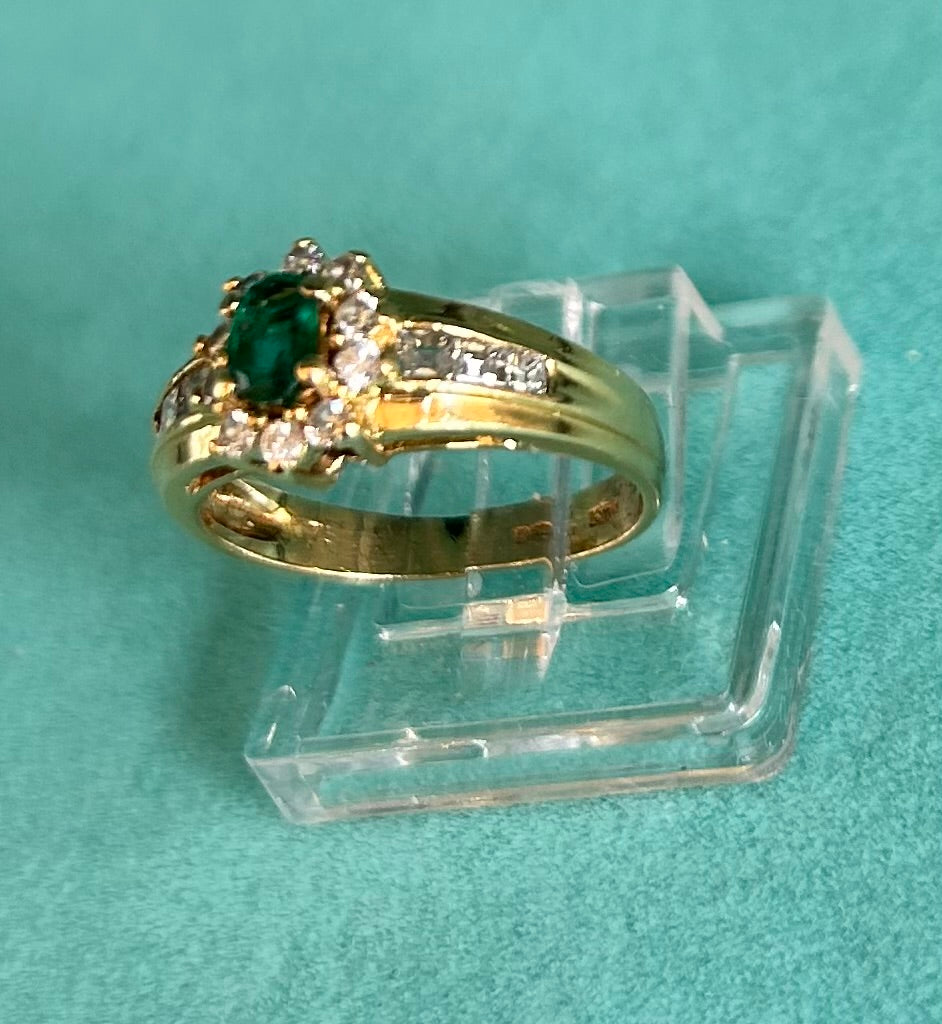 18ct Yellow Gold Emerald & Diamond Cluster Ring (3.15g) Vintage