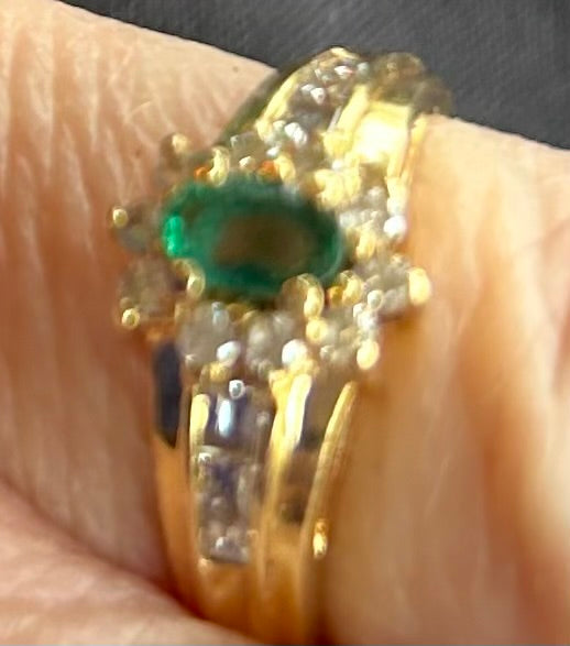 18ct Yellow Gold Emerald & Diamond Cluster Ring (3.15g) Vintage