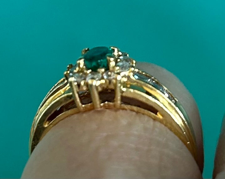 18ct Yellow Gold Emerald & Diamond Cluster Ring (3.15g) Vintage