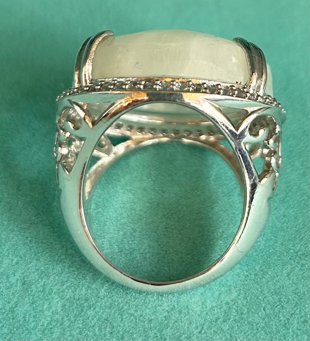 Capture the Celestial Glow: The Moonlight Ring