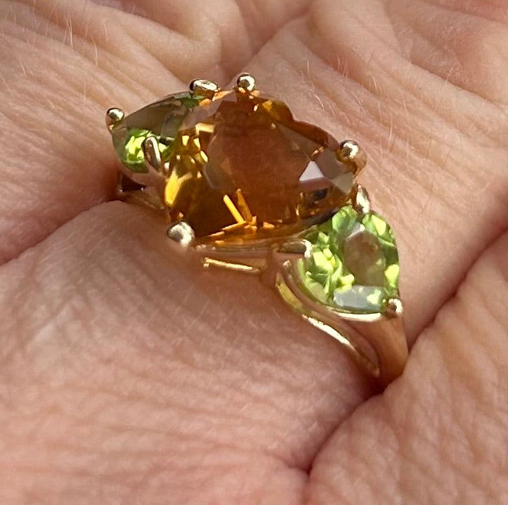 Vibrant Vintage 14k Gold Citrine & Peridot Heart Trilogy Ring 3-Stone Ring Hallmarked