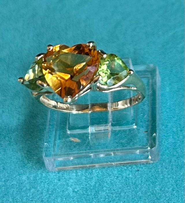 Vibrant Vintage 14k Gold Citrine & Peridot Heart Trilogy Ring 3-Stone Ring Hallmarked