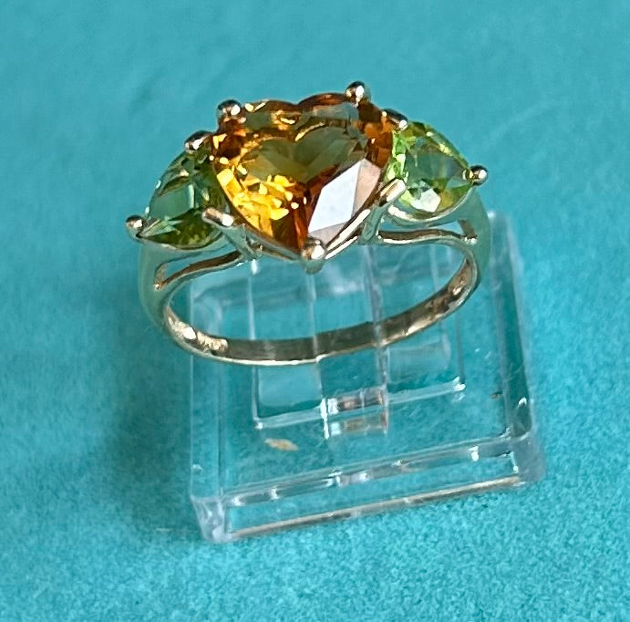 Vibrant Vintage 14k Gold Citrine & Peridot Heart Trilogy Ring 3-Stone Ring Hallmarked