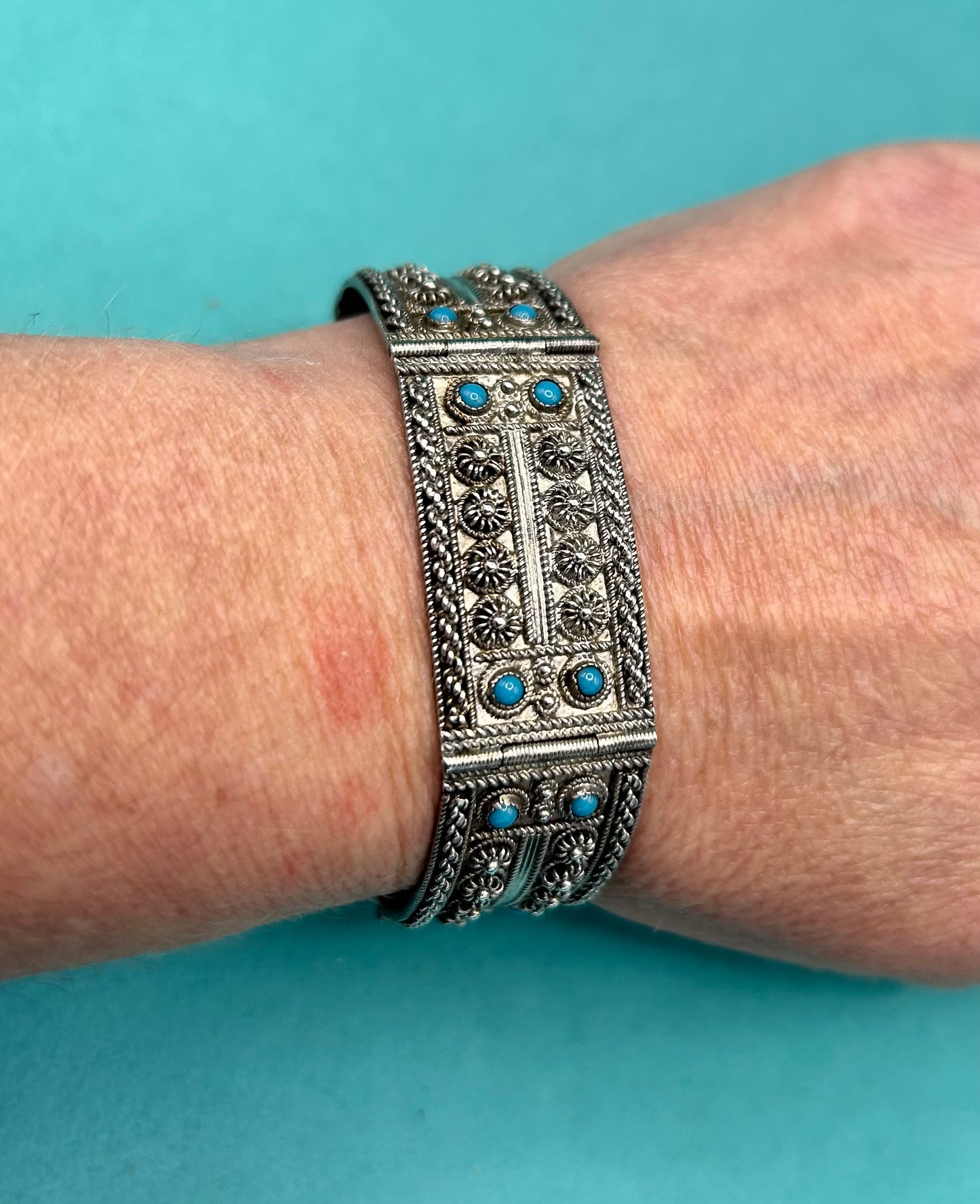 Stunning Vintage 900 Silver Turquoise Bracelet - "Nu Nu" - 29g