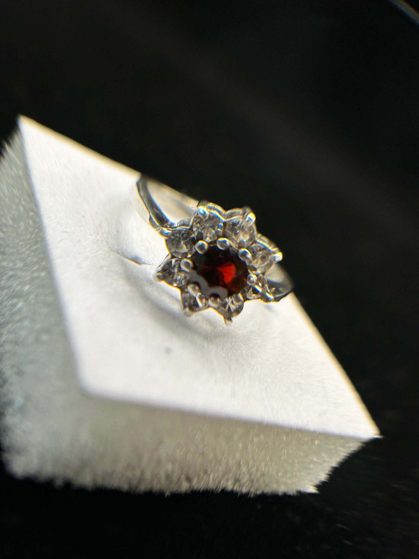 Stunning Vintage 1979 PDL Jewellery Silver Garnet Ring