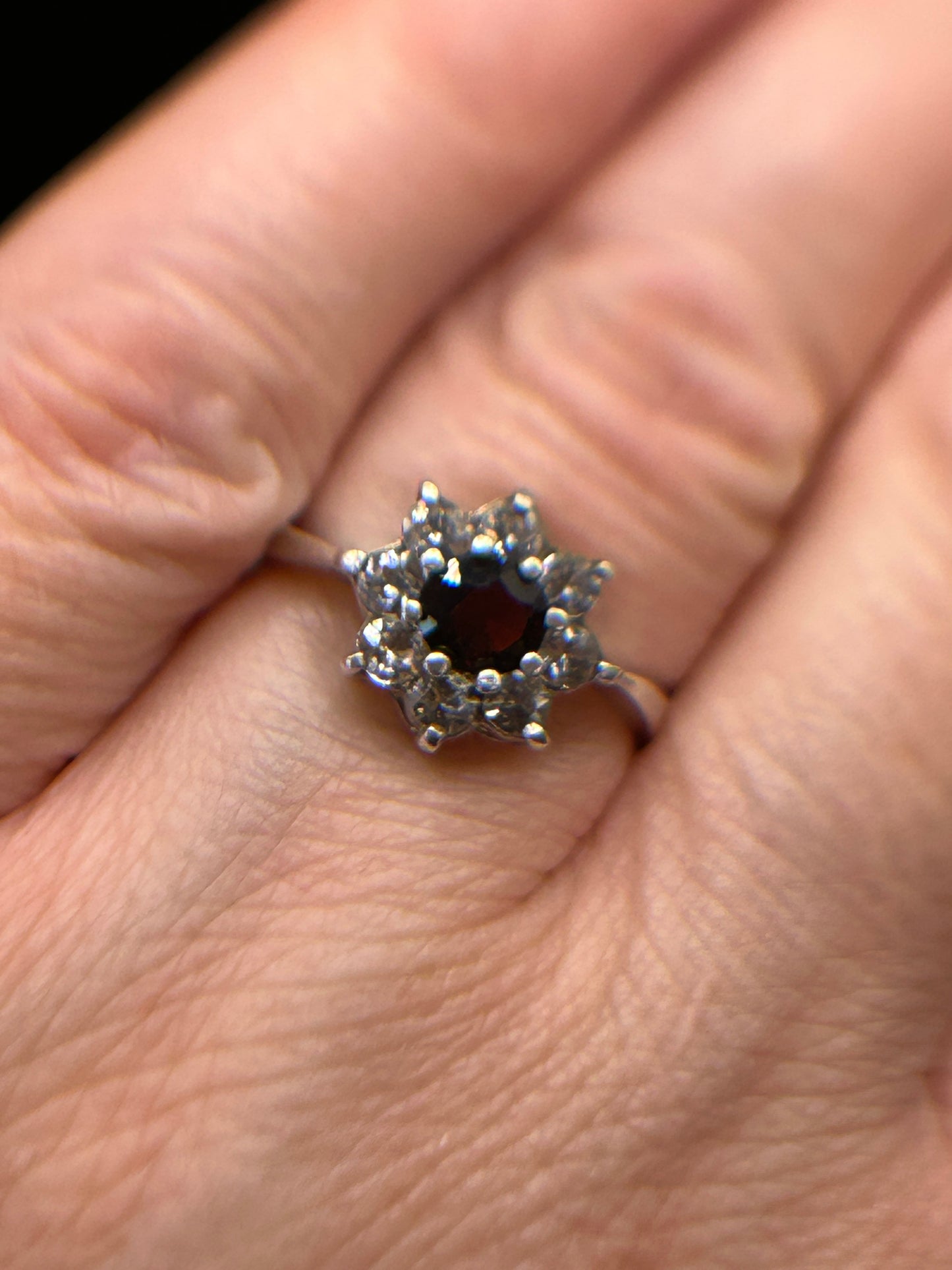 Stunning Vintage 1979 PDL Jewellery Silver Garnet Ring