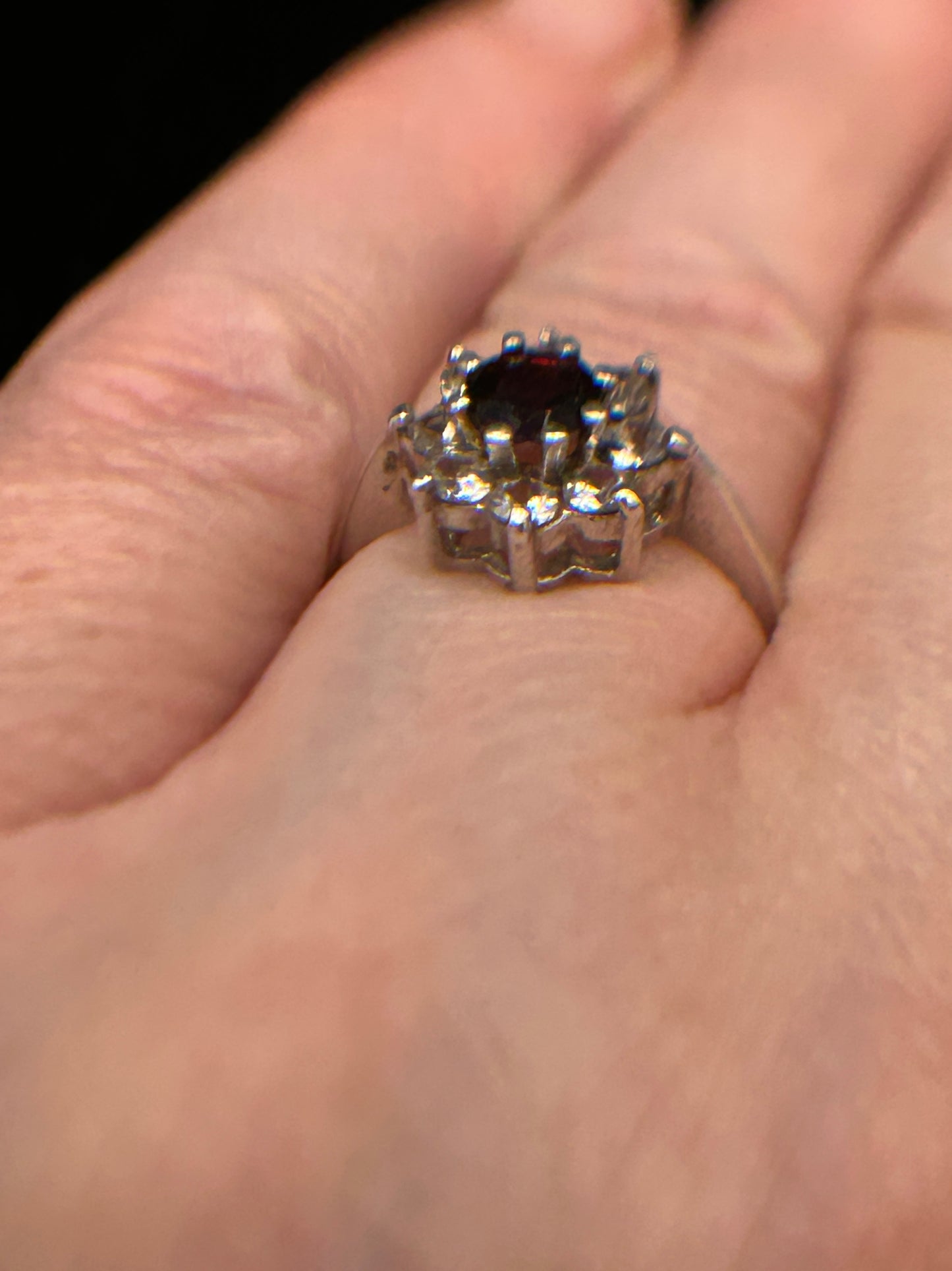 Stunning Vintage 1979 PDL Jewellery Silver Garnet Ring