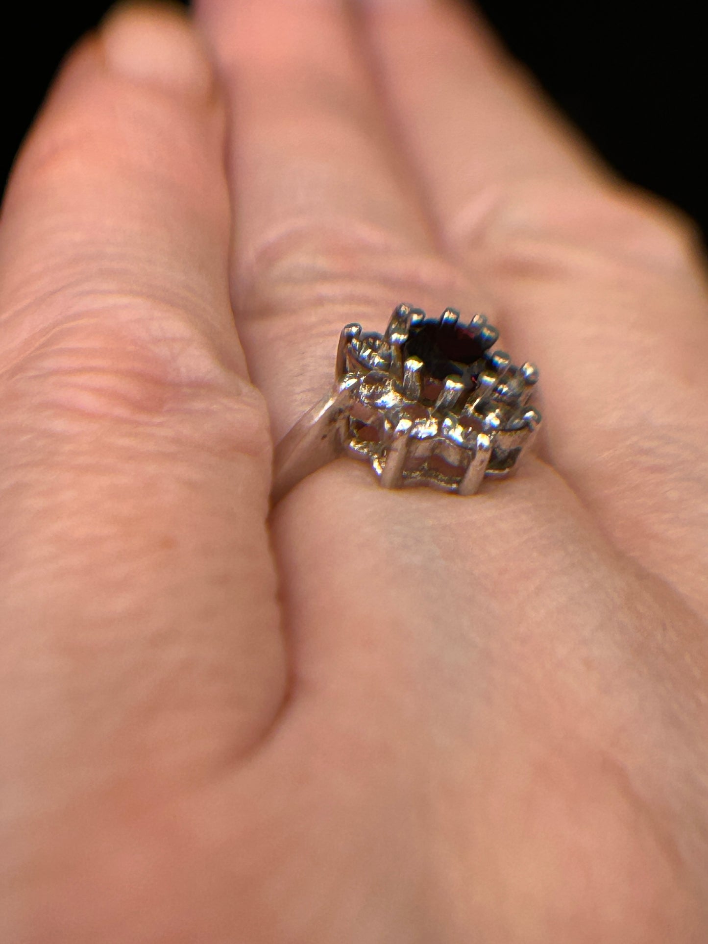 Stunning Vintage 1979 PDL Jewellery Silver Garnet Ring