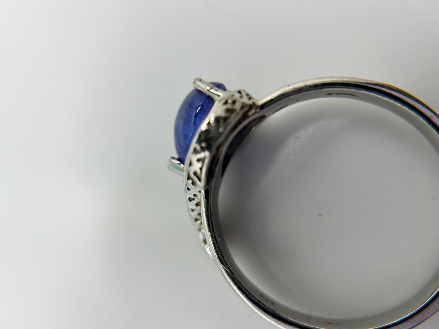 Silver Tanzanite Cabochon Ring - 5.5ct & Celtic Design - With Certificate