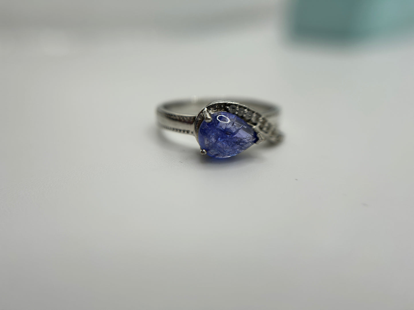 Silver Tanzanite Cabochon Ring - 5.5ct & Celtic Design - With Certificate
