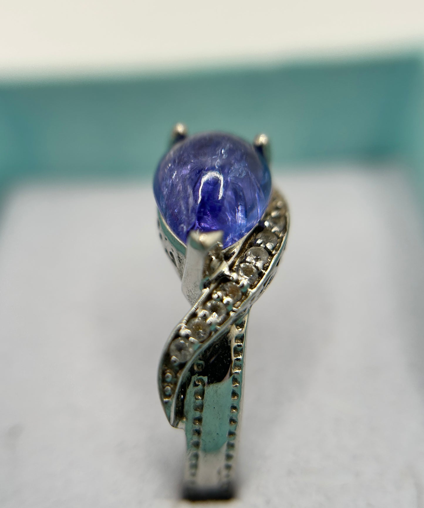 Silver Tanzanite Cabochon Ring - 5.5ct & Celtic Design - With Certificate