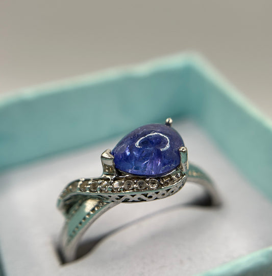 Silver Tanzanite Cabochon Ring - 5.5ct & Celtic Design - With Certificate
