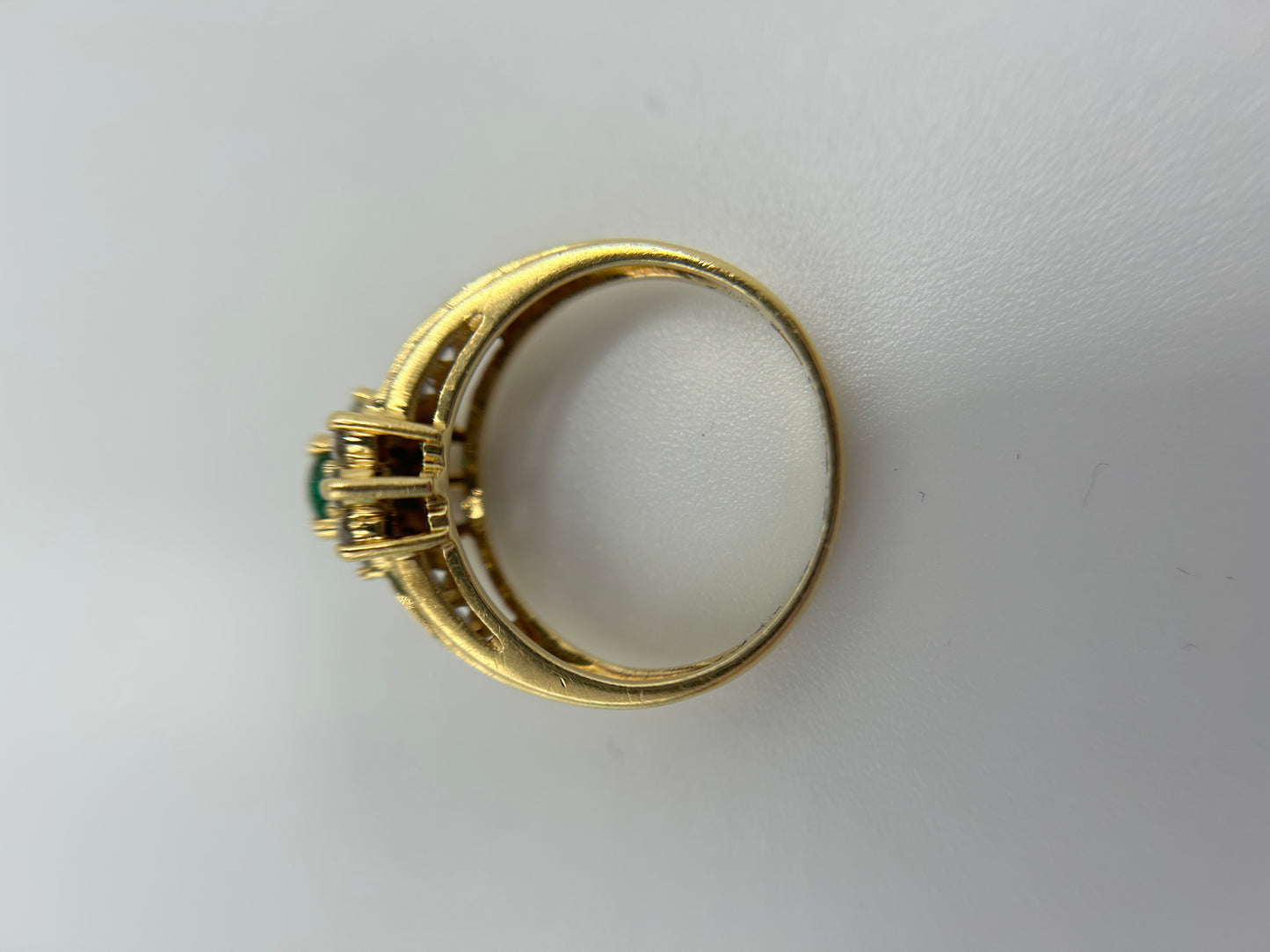 18ct Yellow Gold Emerald & Diamond Cluster Ring (3.15g) Vintage