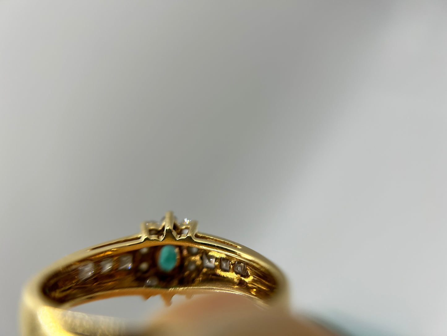 18ct Yellow Gold Emerald & Diamond Cluster Ring (3.15g) Vintage