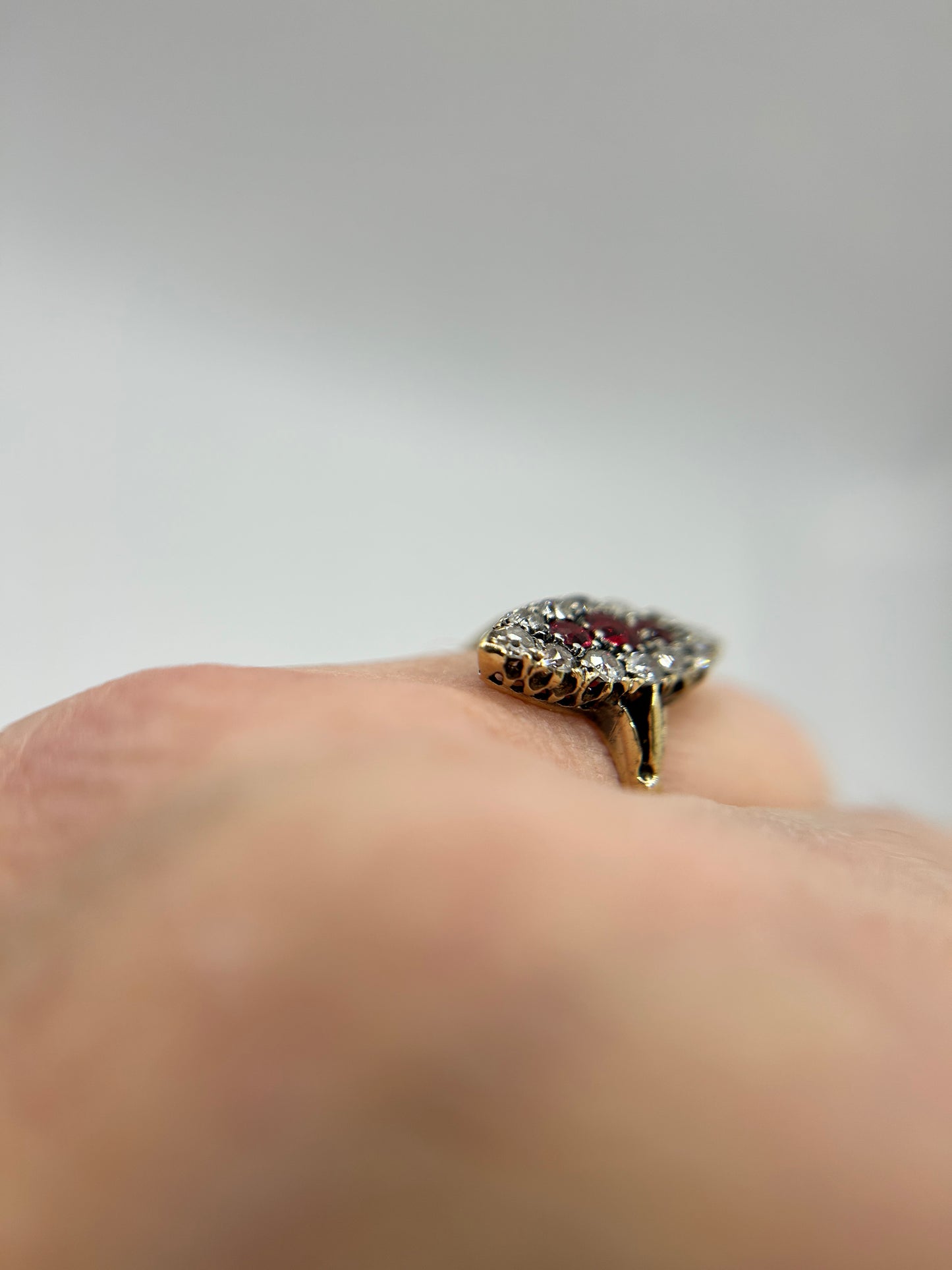 Stunning Vintage 18ct Gold Diamond & Red Spinel Marquise/Navette Cluster Ring