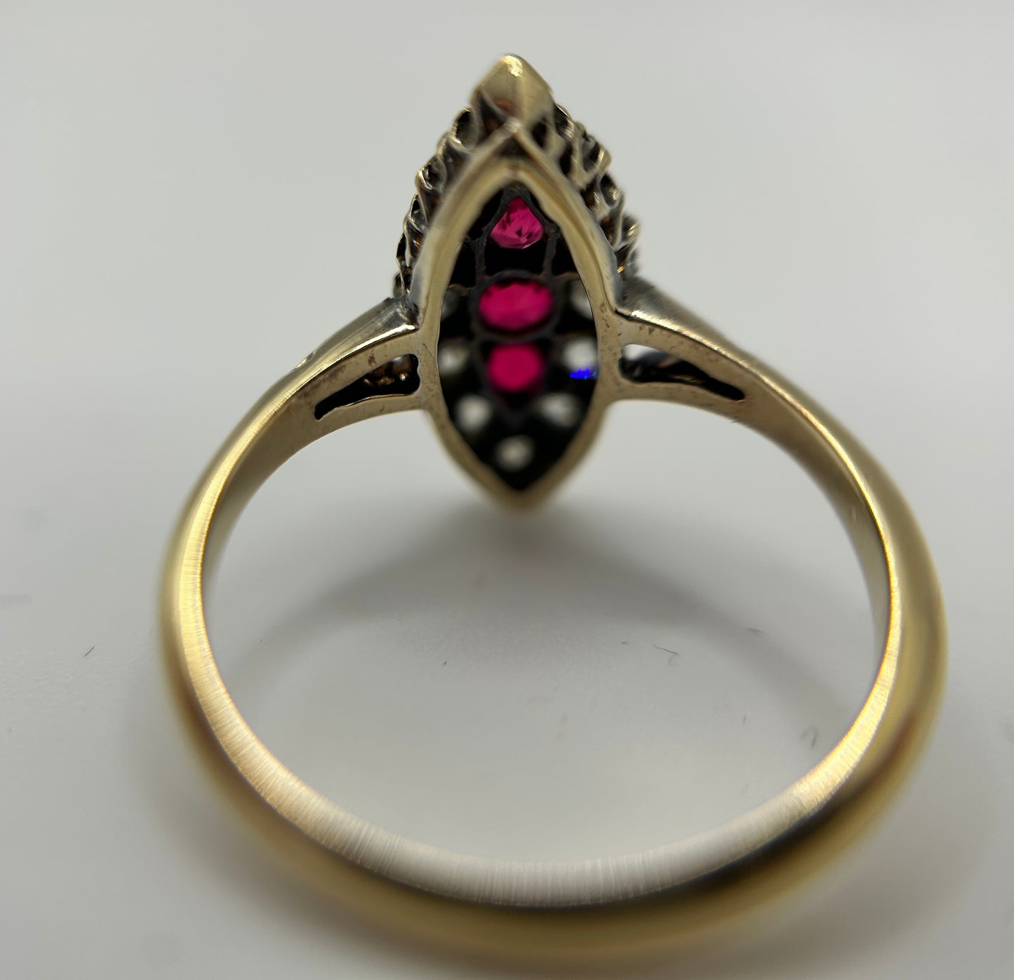 Stunning Vintage 18ct Gold Diamond & Red Spinel Marquise/Navette Cluster Ring